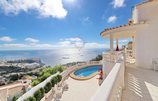 To buy villas in Cumbre del Sol - Benitachell you must be passionate about the beauty of the sea