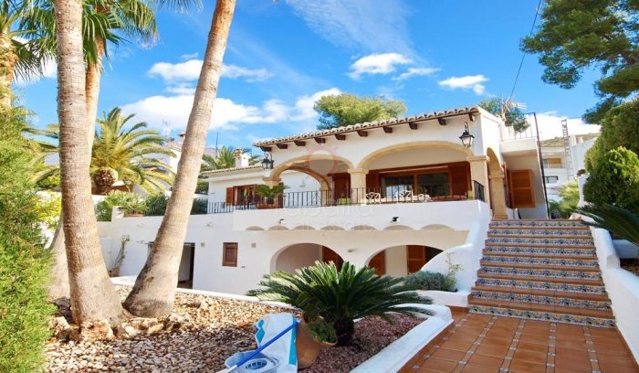 Villa zum Verkauf in El Portet Moraira l Costa Blanca Immobilien