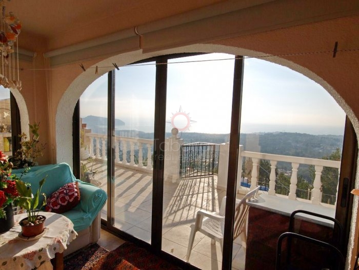 Villa mit Meerblick zum Verkauf in Benimeit Moraira