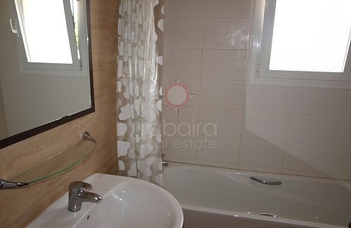 ✓ five bedroom villa for sale in pla del mar moraira