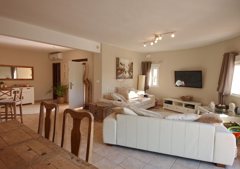 Villa de 3 dormitorios en venta en El Portet, Moraira Costa Blanca