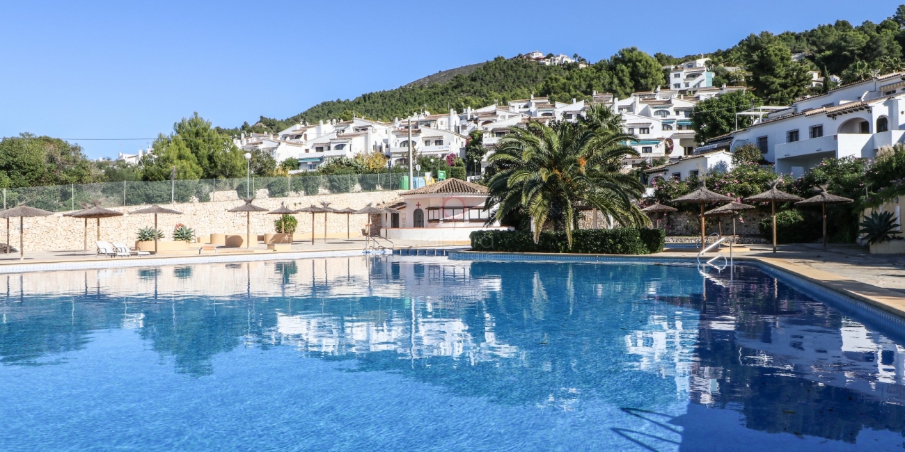 ◈ Reduced price independent villa for sale in Moraira