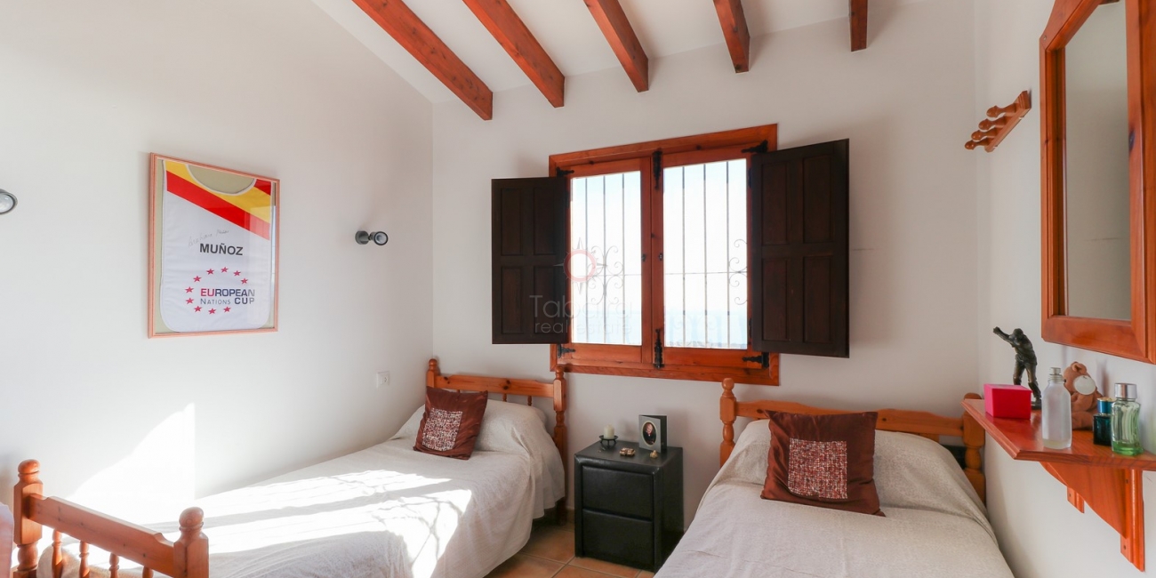 Casa adosada de 2 dormitorios en venta en Benimeit Moraira