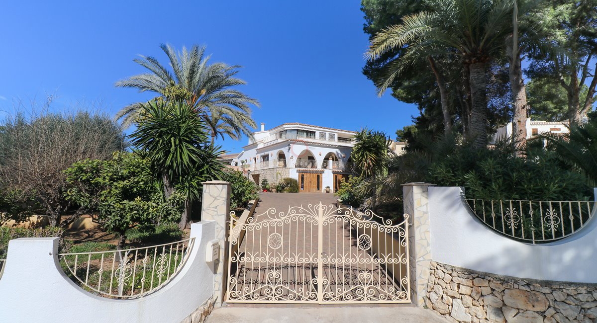 ▷ Villa en venta con vistas al mar en Pla del Mar - Moraira