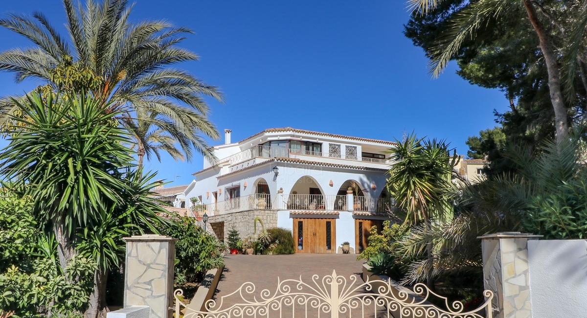 ▷ Villas for sale in Pla del Mar - Moraira town property
