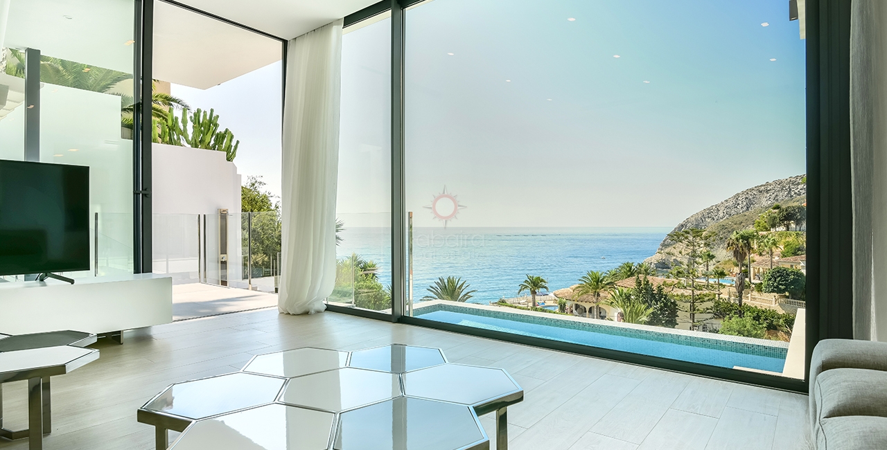 ▷ Luxusvilla zum Verkauf in Calpe neben dem Strand und Marina