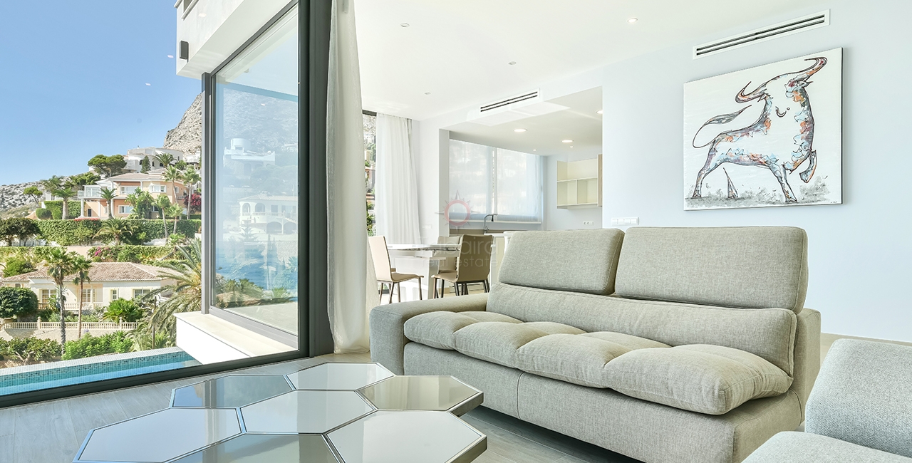 ▷ Luxury villa for sale in Calpe next to the beach and Marina