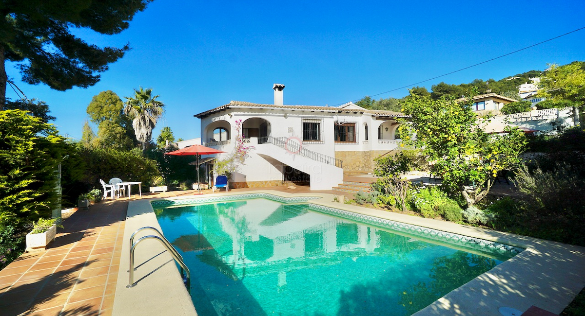 ▷ Villa zum Verkauf in Paichi Moraira in der Nähe von Annehmlichkeiten