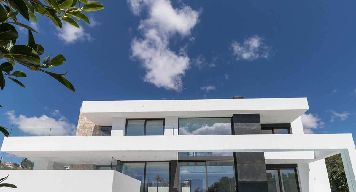 ▷ Villa neuve à vendre à Moraira près de la ville
