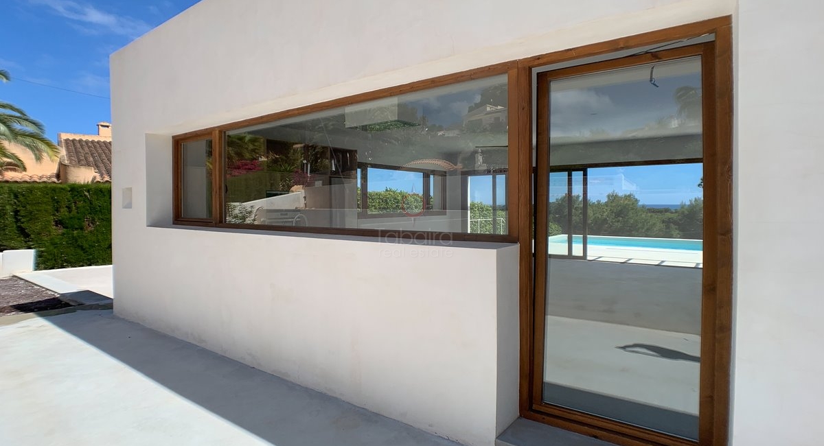 ▷ Moraira Neubau Villa zum Verkauf in der Nähe der Stadt