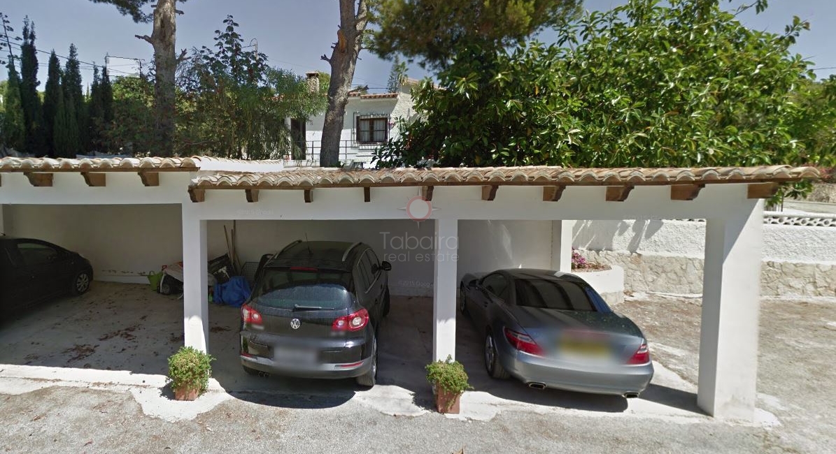 Villa mediterránea en venta en Moraira junto al pueblo