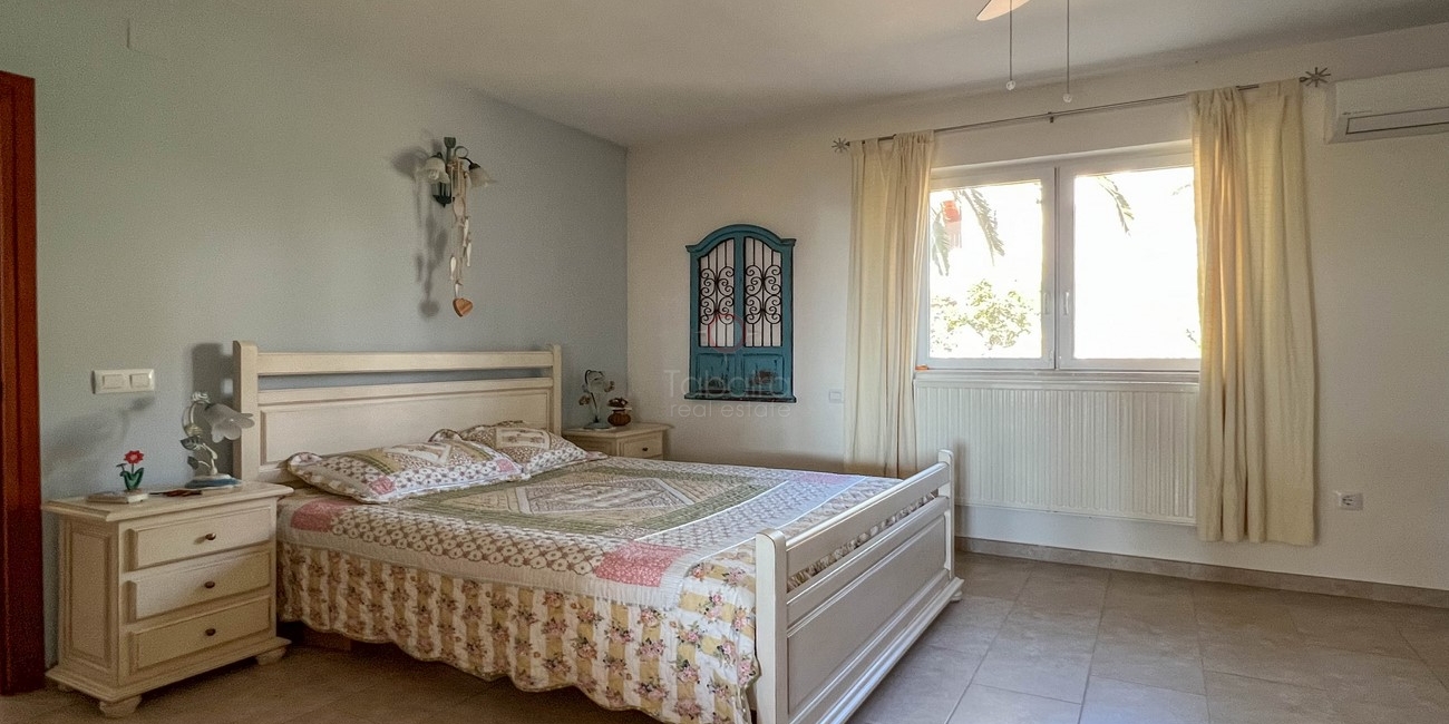▷ Villa de playa con vistas al mar en venta en Cometa Moraira