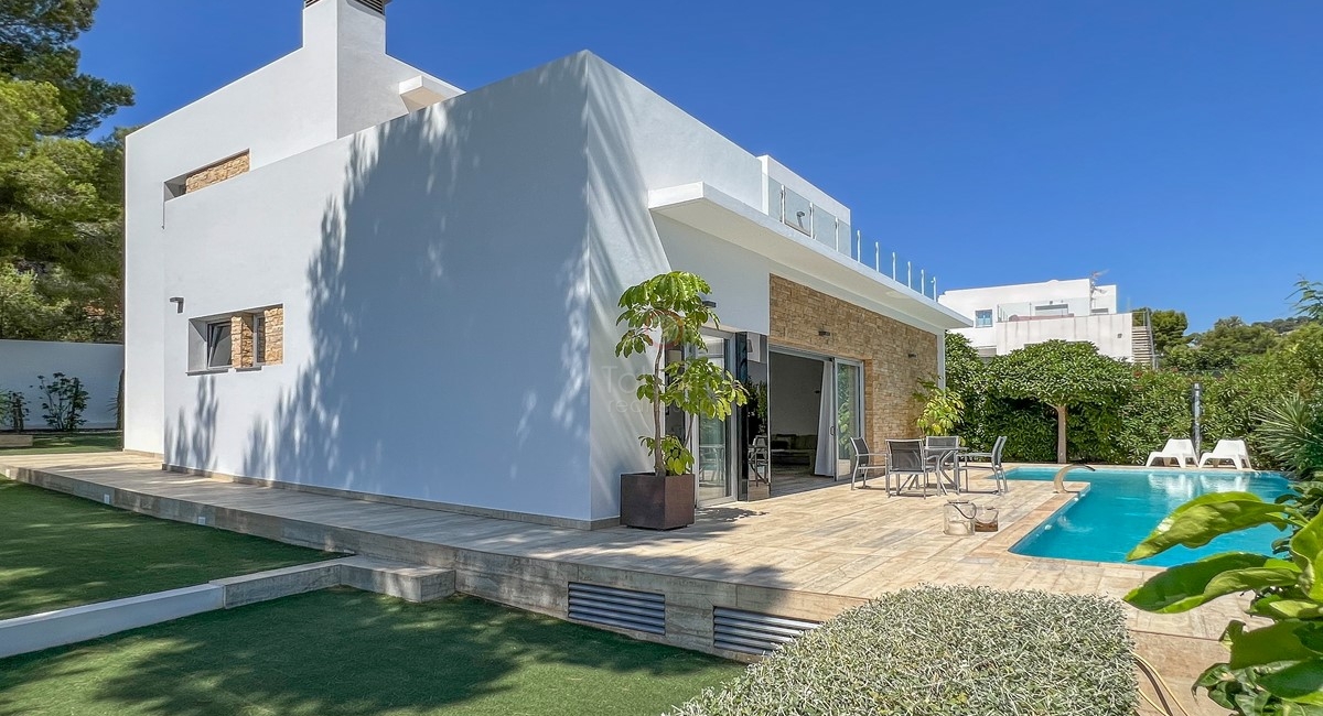 Villa neuve avec vue sur la mer à vendre sur la côte de Benissa