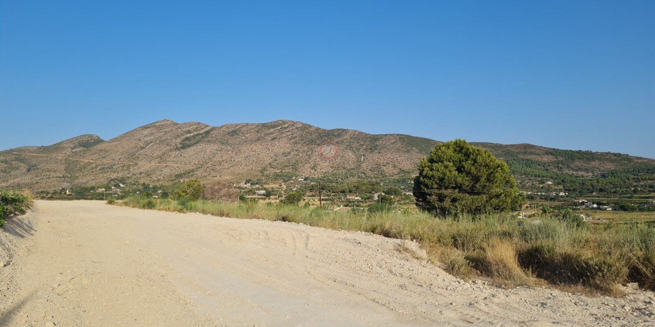Cheap building land for sale in Benissa