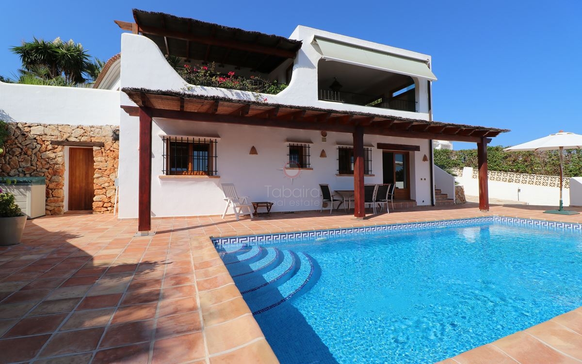 Typisch Slank lobby Moraira Ibiza villa te koop met uitzicht op zee