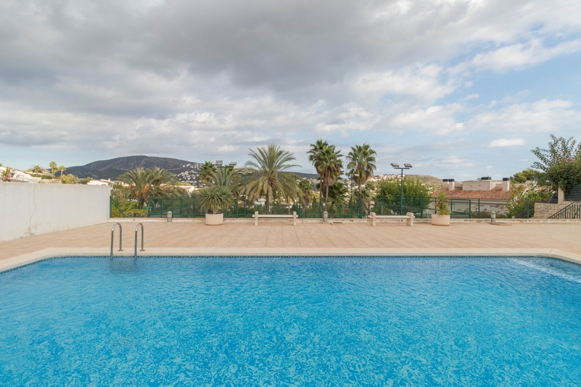 Beheizter Pool im Moraira Sport Complex