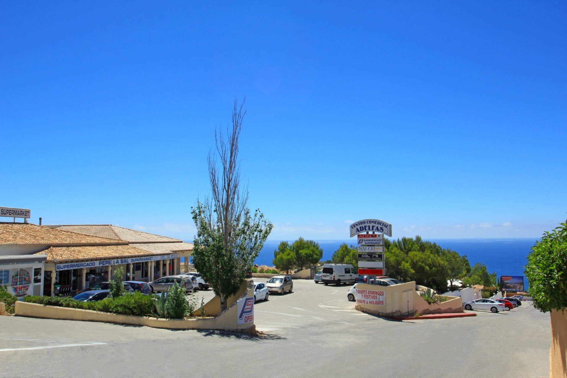 Centro comercial en Cumbre del Sol, Benitachell