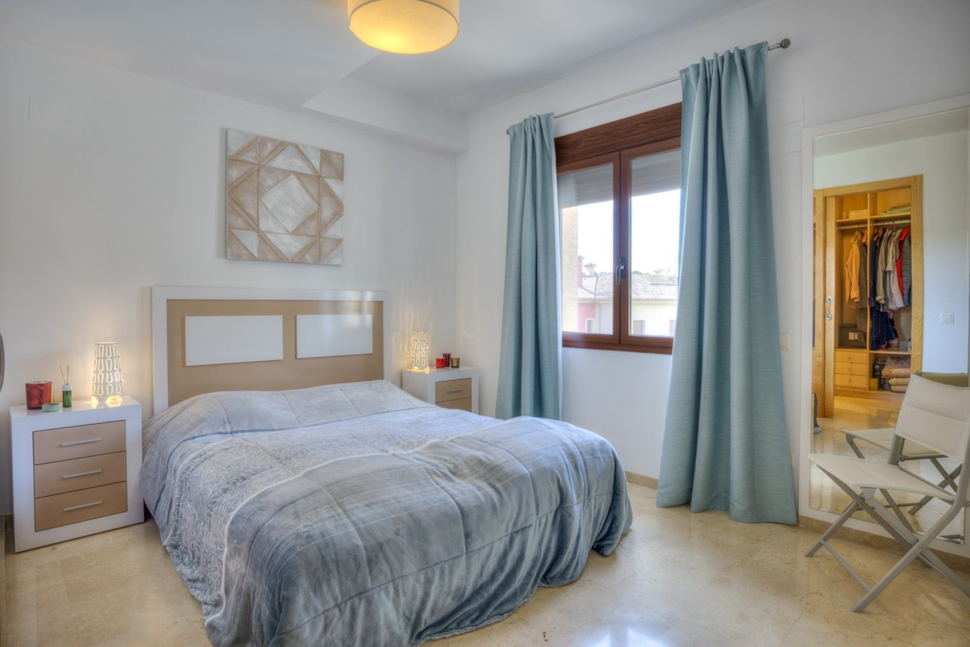 Chambre principale avec dressing