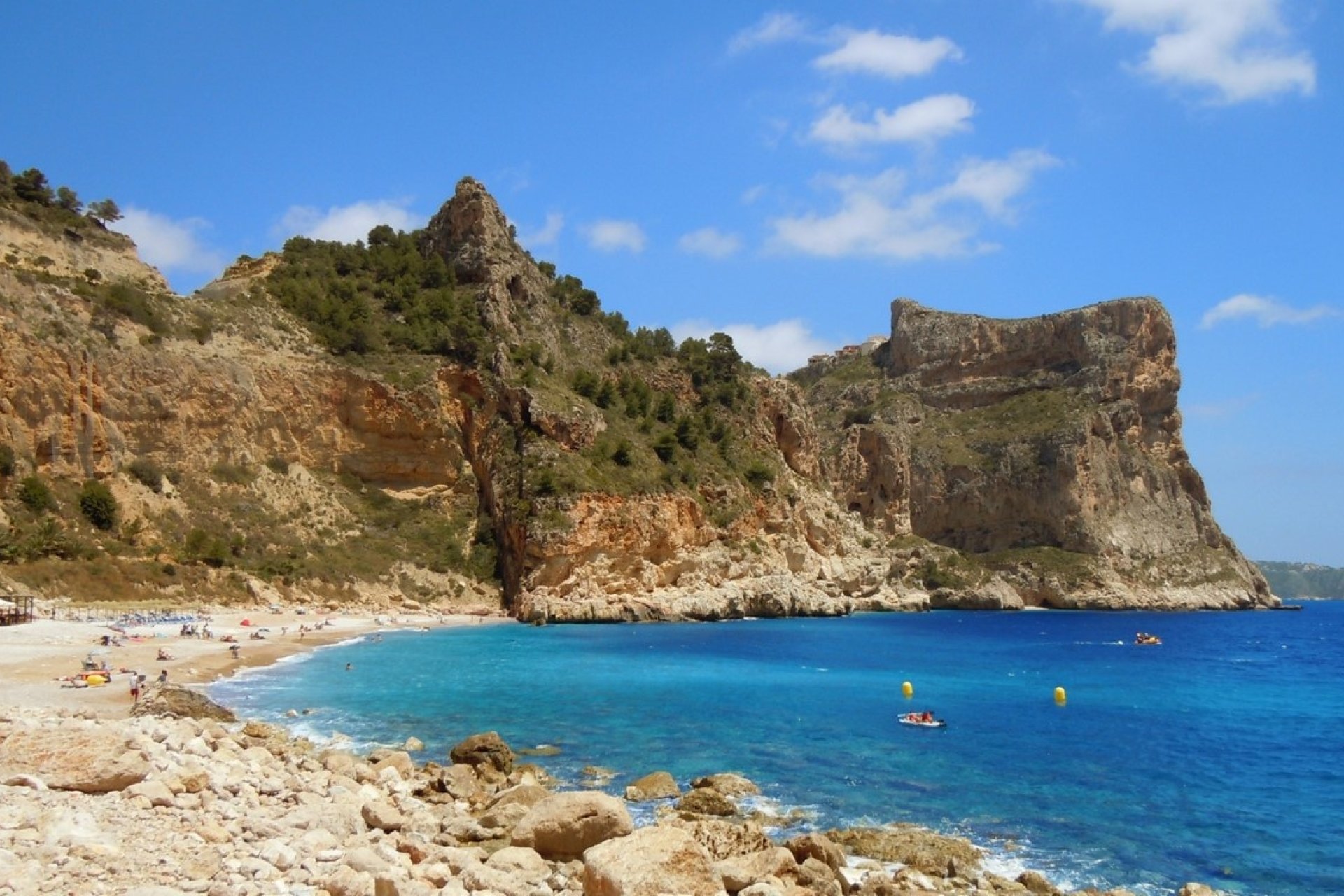 Cumbre del Sol main beach area