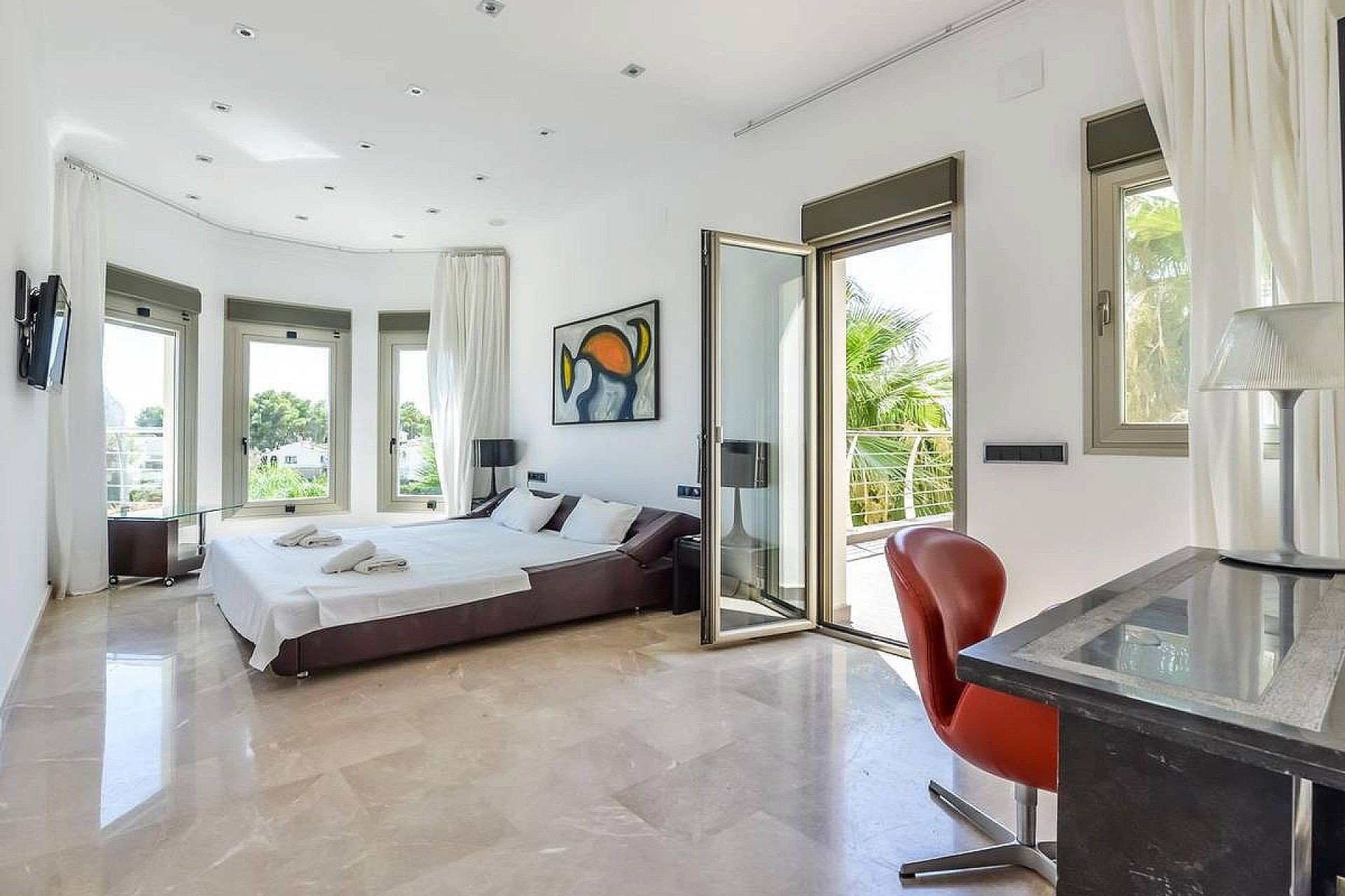 Dormitorio principal con terraza privada