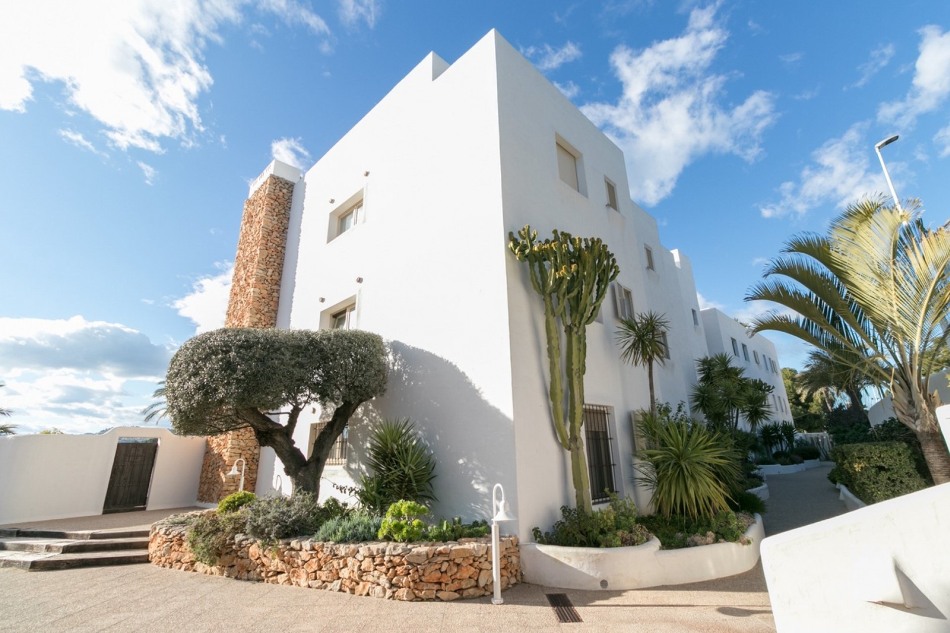 Ibizan architecture - Club Moraira Apartment Complex