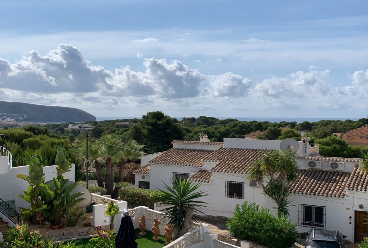 Immobilie mit Meerblick zum Verkauf im Florida Park Moraira