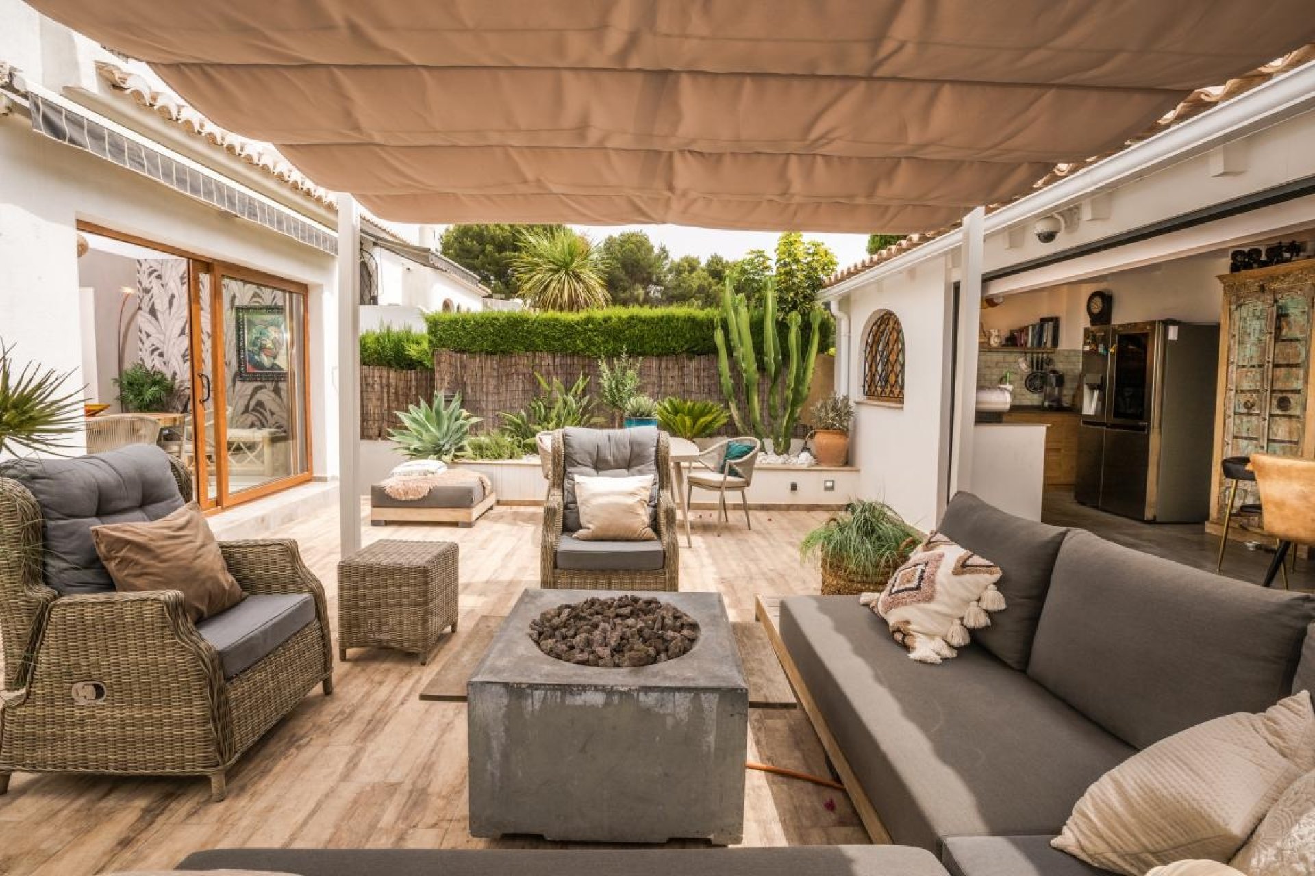 Luxury renovated villa for sale in Cometa Moraira