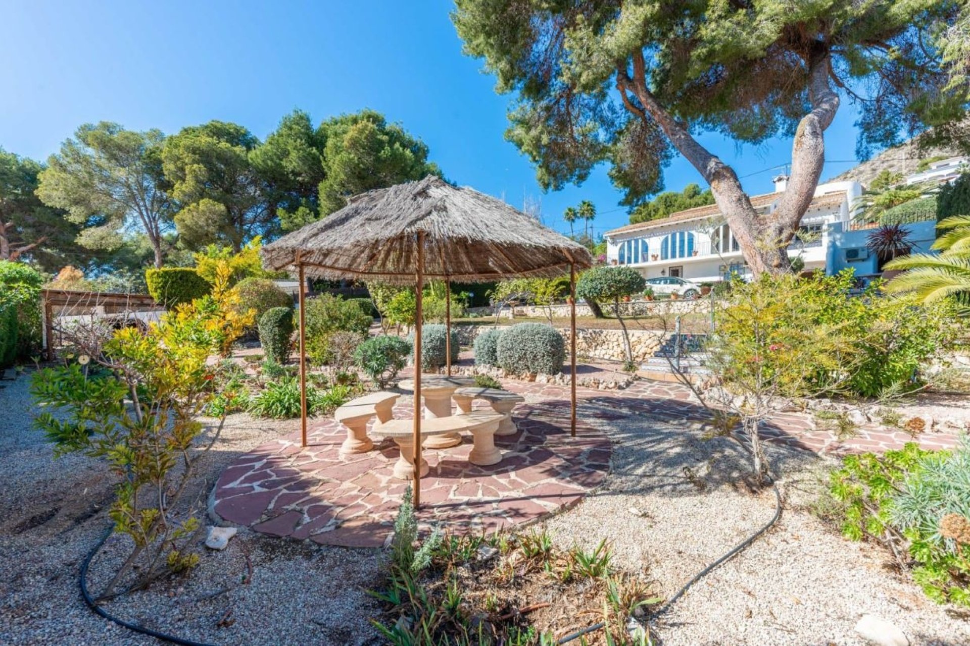 Mediterrane Villa zum Verkauf neben dem Strand El Portet in Moraira