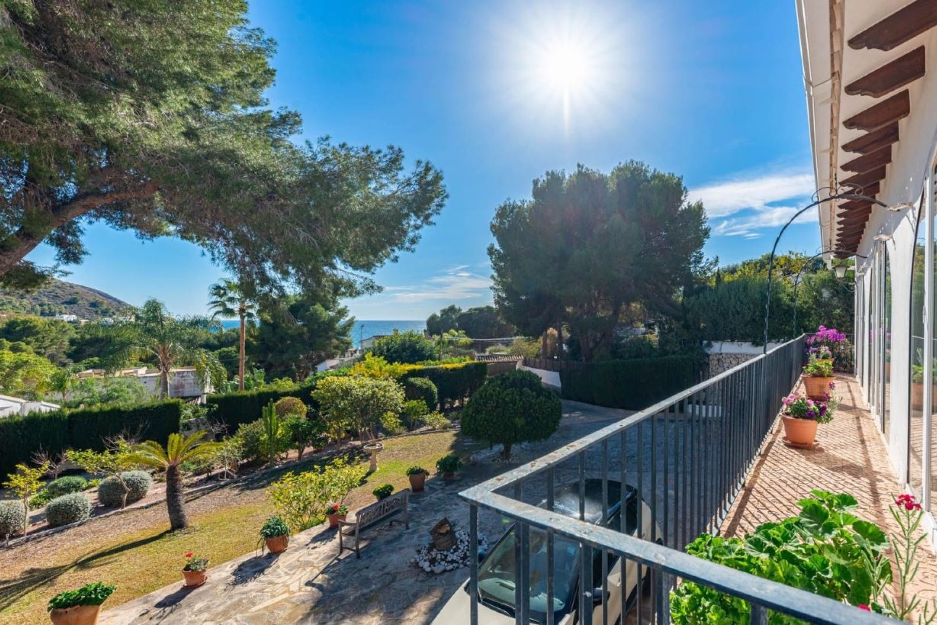 Mediterrane Villa zum Verkauf neben dem Strand El Portet in Moraira