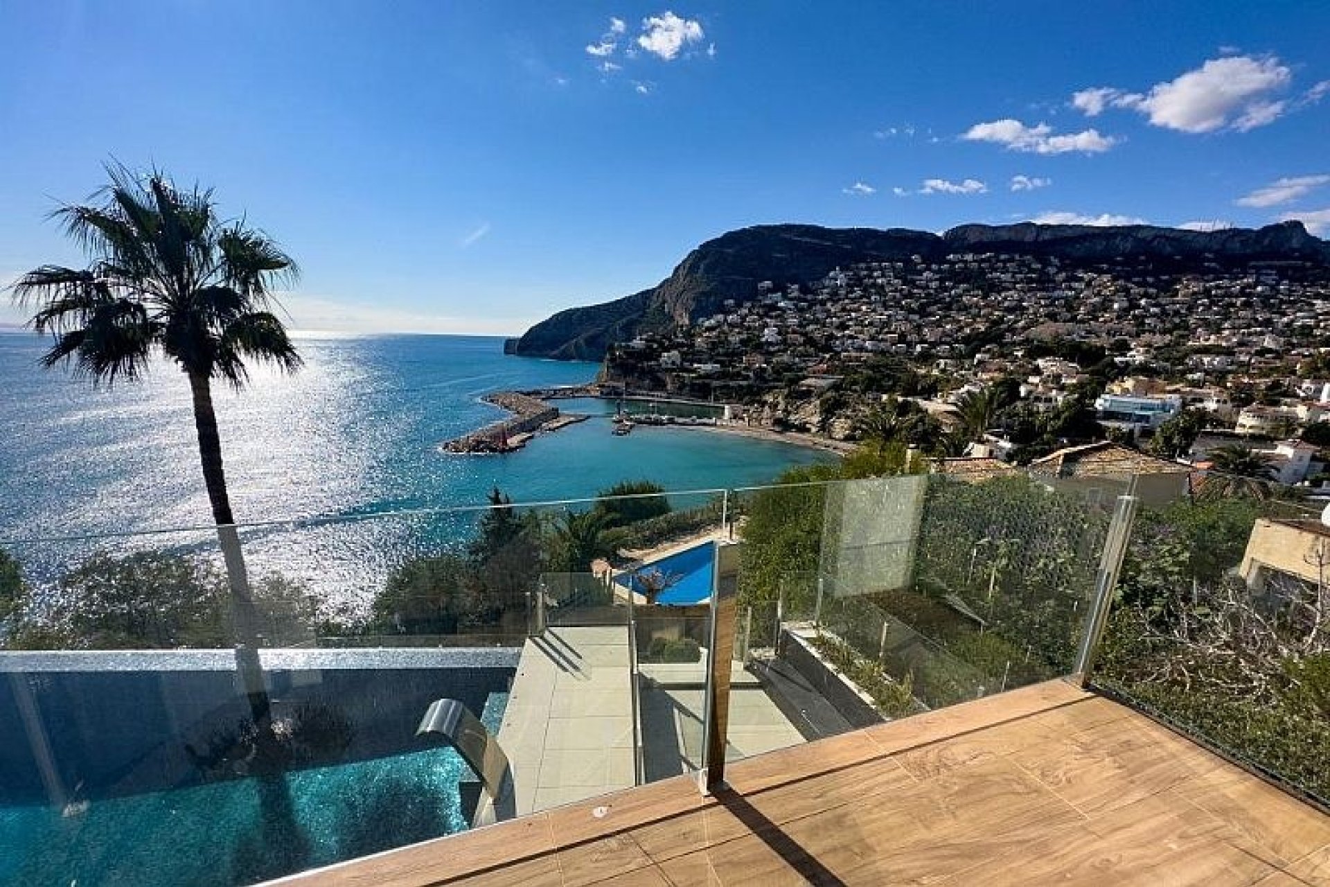 Meerblick - Villa in erster Meereslinie in Calpe zu verkaufen