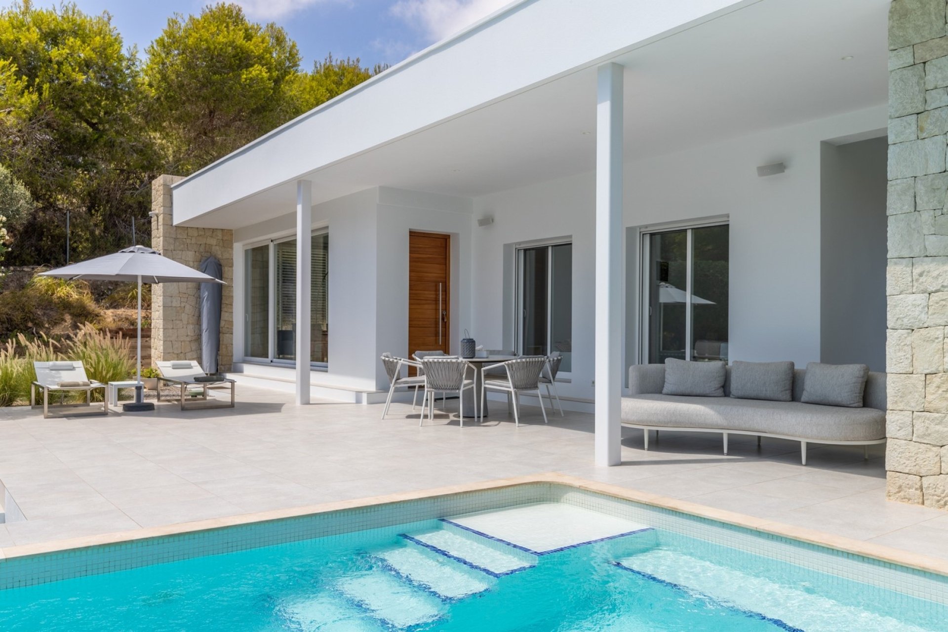 Modern Villa for Sale in El Portet Moraira
