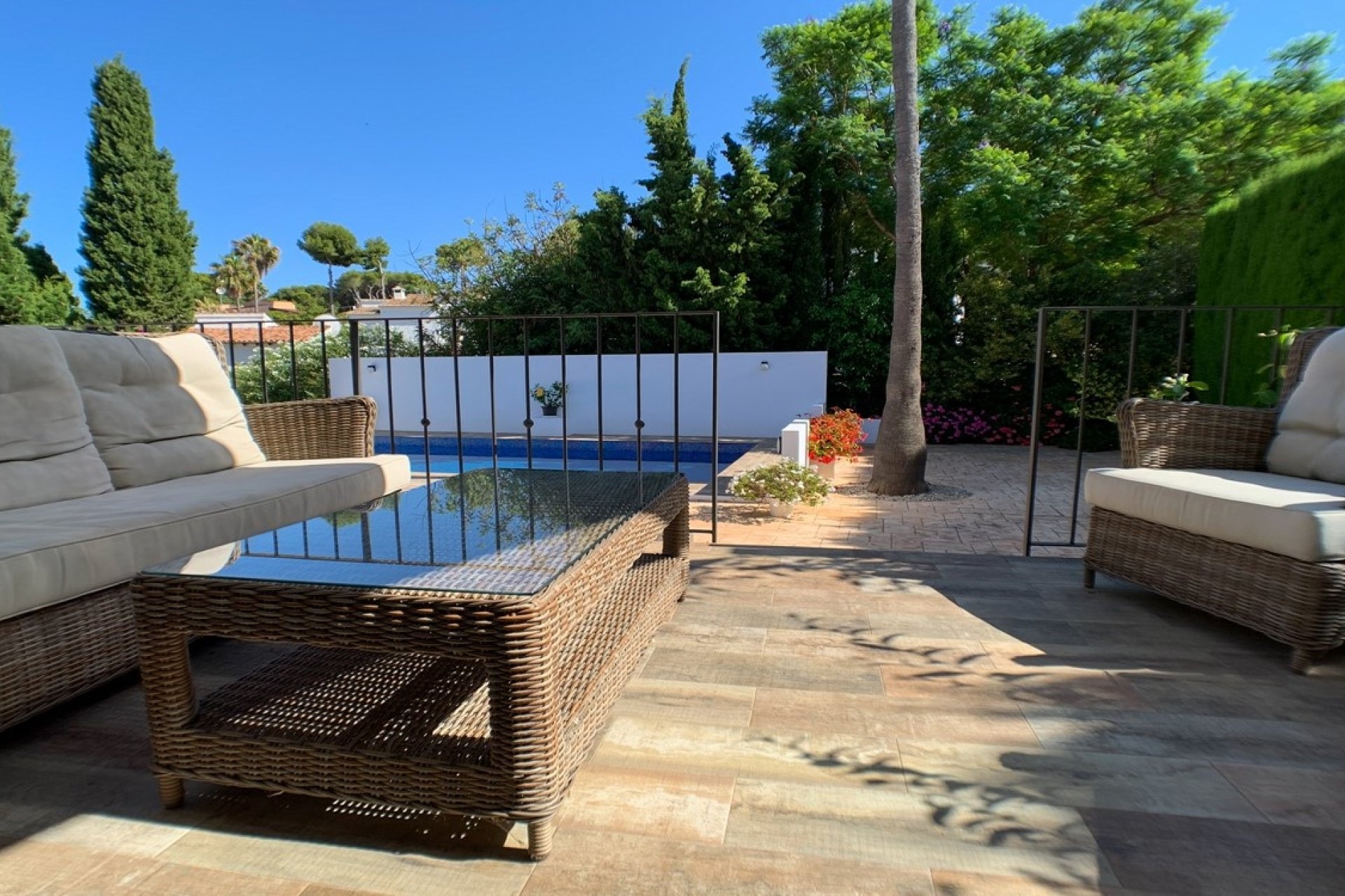 Moderne Villa zum Verkauf in Cometa Moraira in der Nähe der Stadt