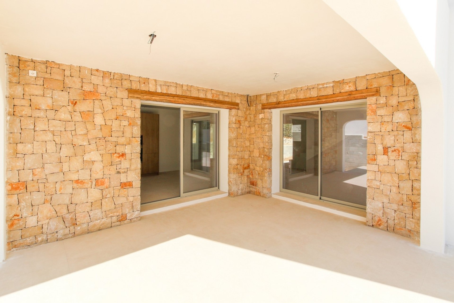Neu gebaute Villa im Ibiza-Stil in Cap Blanc Moraira