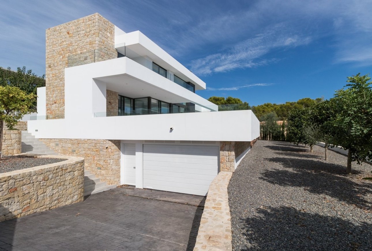 Neubau Villa zum Verkauf in Moraira in der Nähe der Stadt