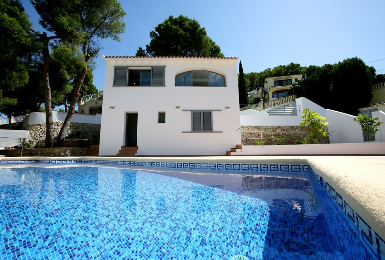 Neubau Villa zum Verkauf in Moraira mit Meerblick
