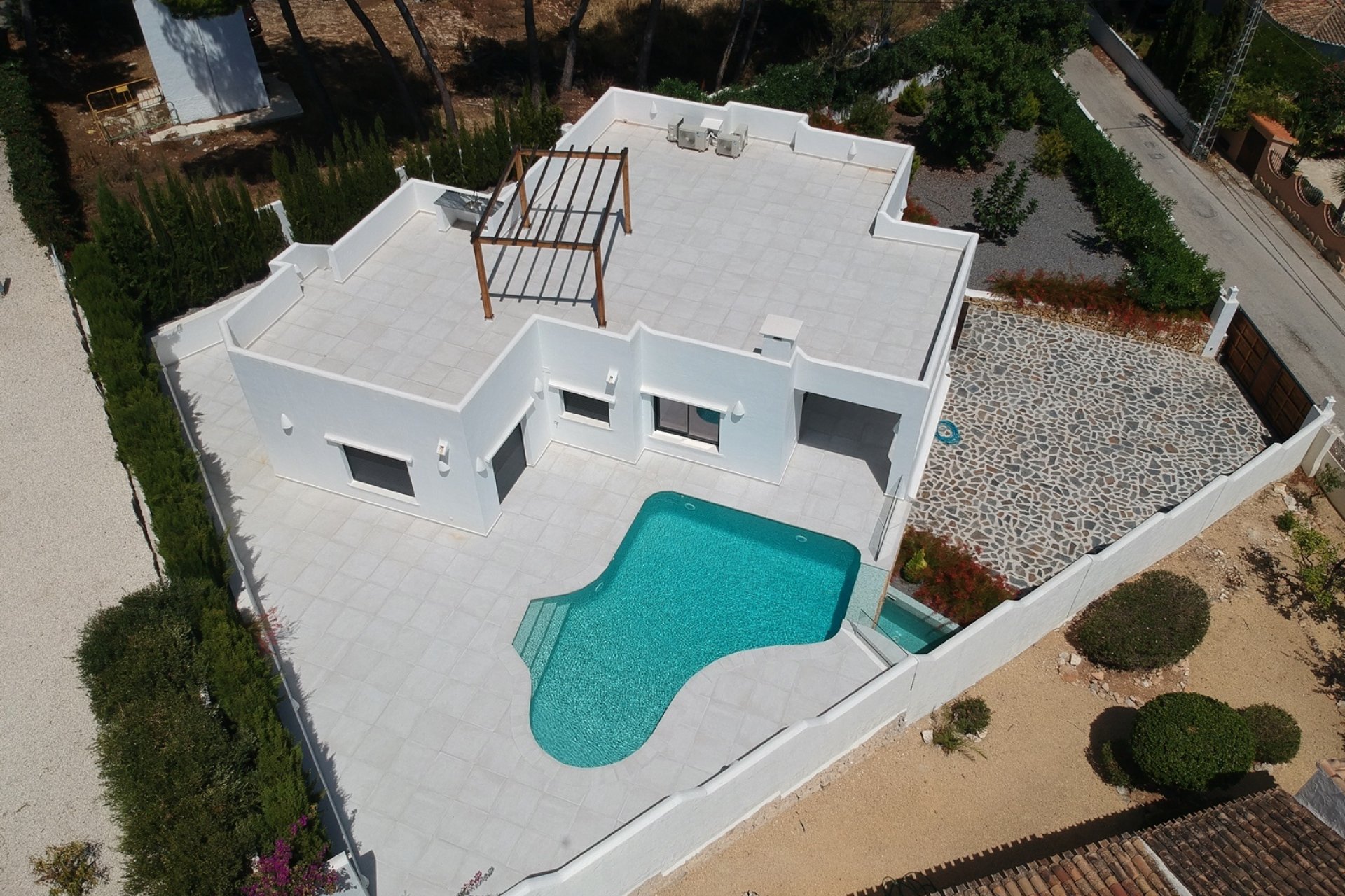 Neue Villa im zeitgenössischen Design zum Verkauf in Moraira