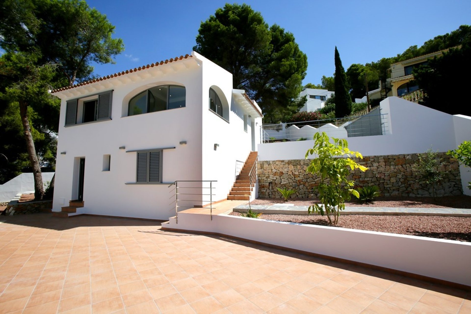 Nieuwbouw villa te koop in Moraira met uitzicht op zee
