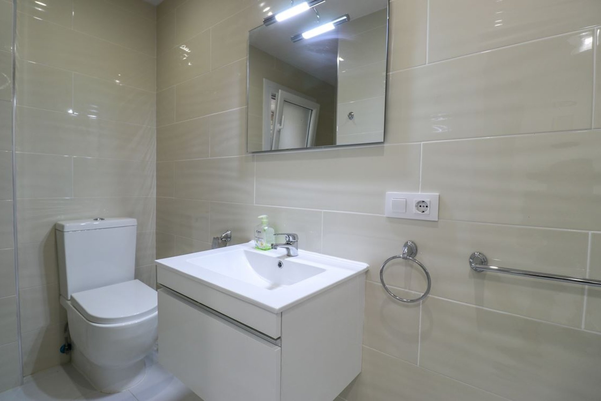 Planta baja con ducha en la Villa en venta en Moraira.