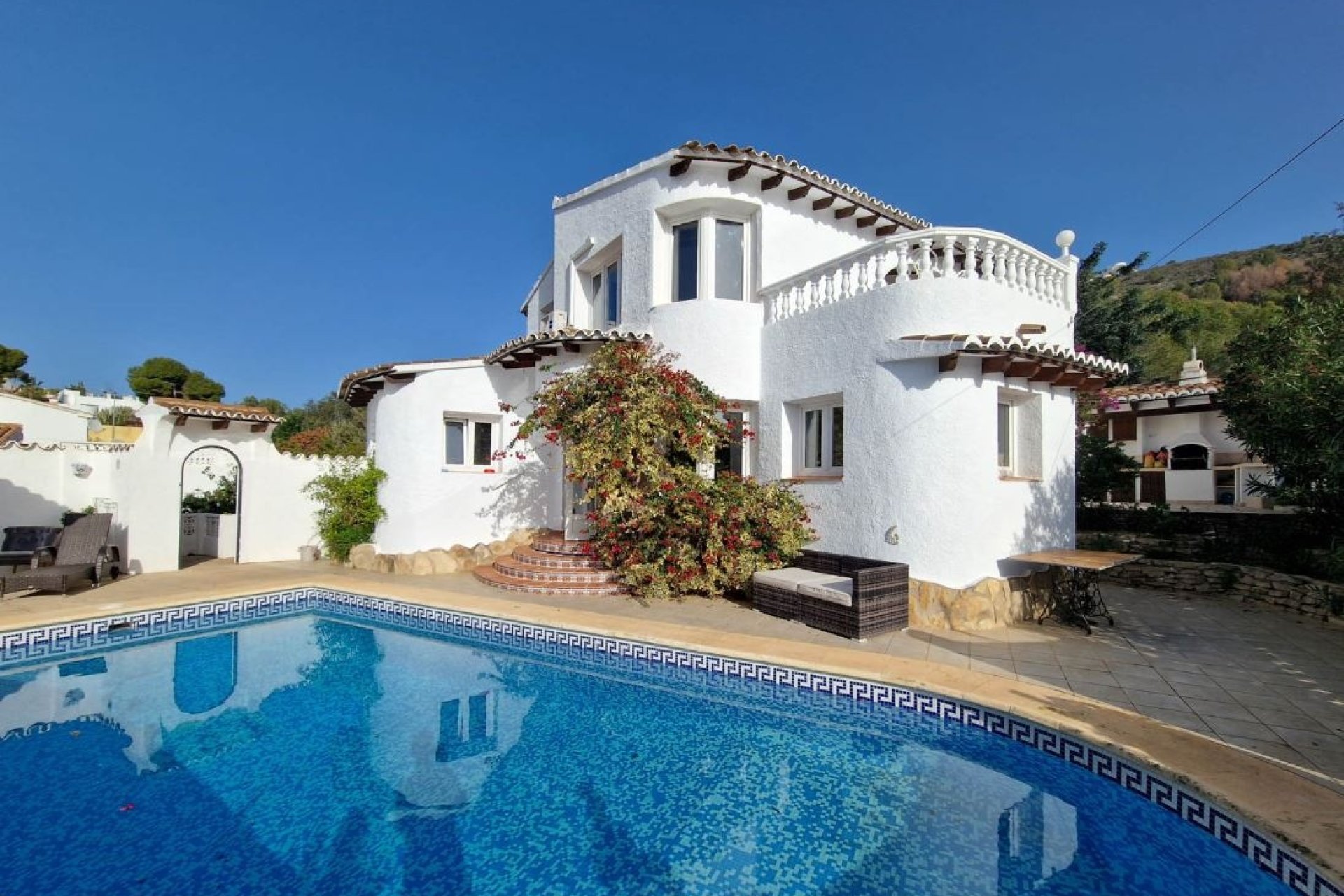 Prive-tuin en barbecue - Moraira Villa Advertenties