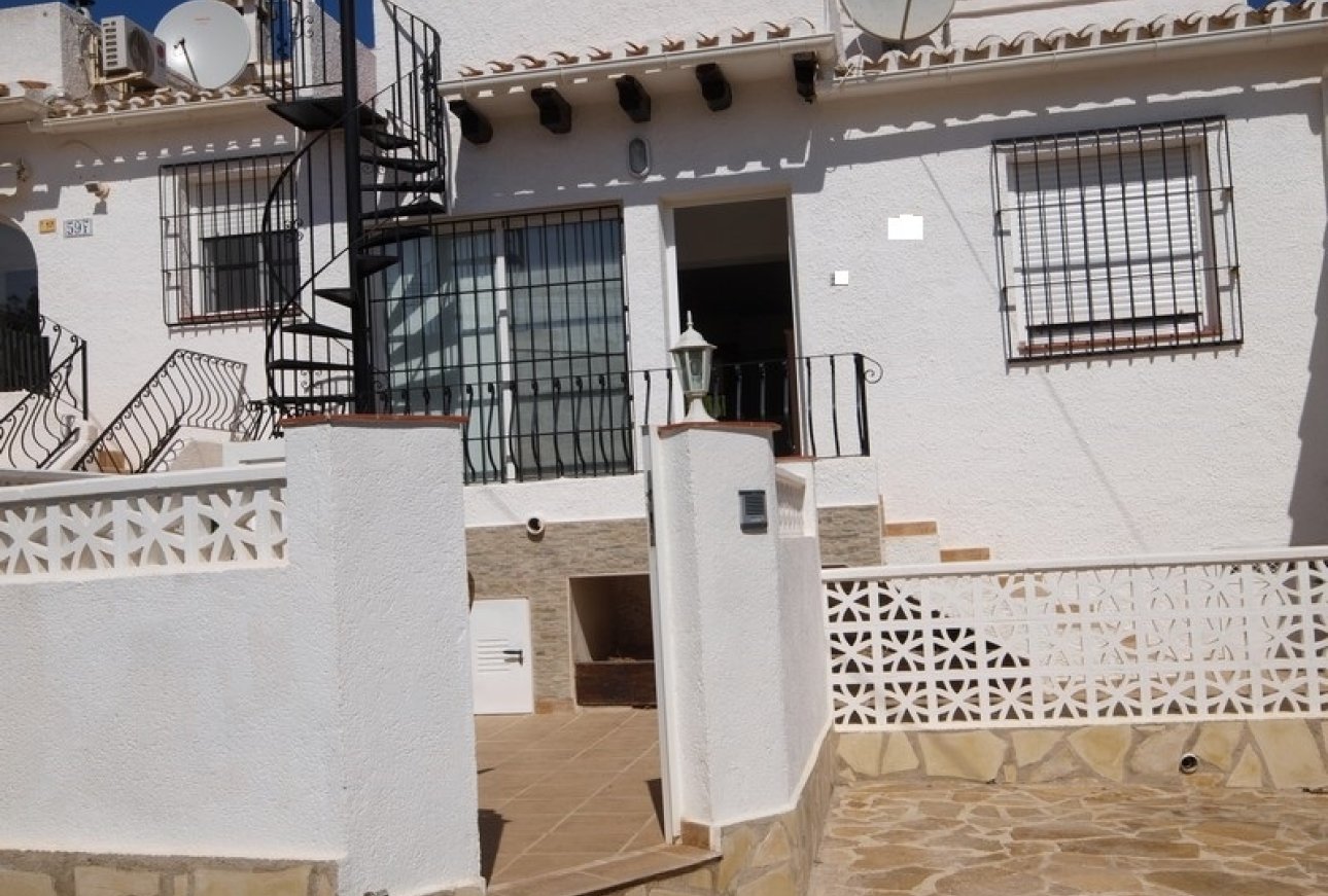 Sale - Bungalow - Moraira - Pinar de L'Adovcat