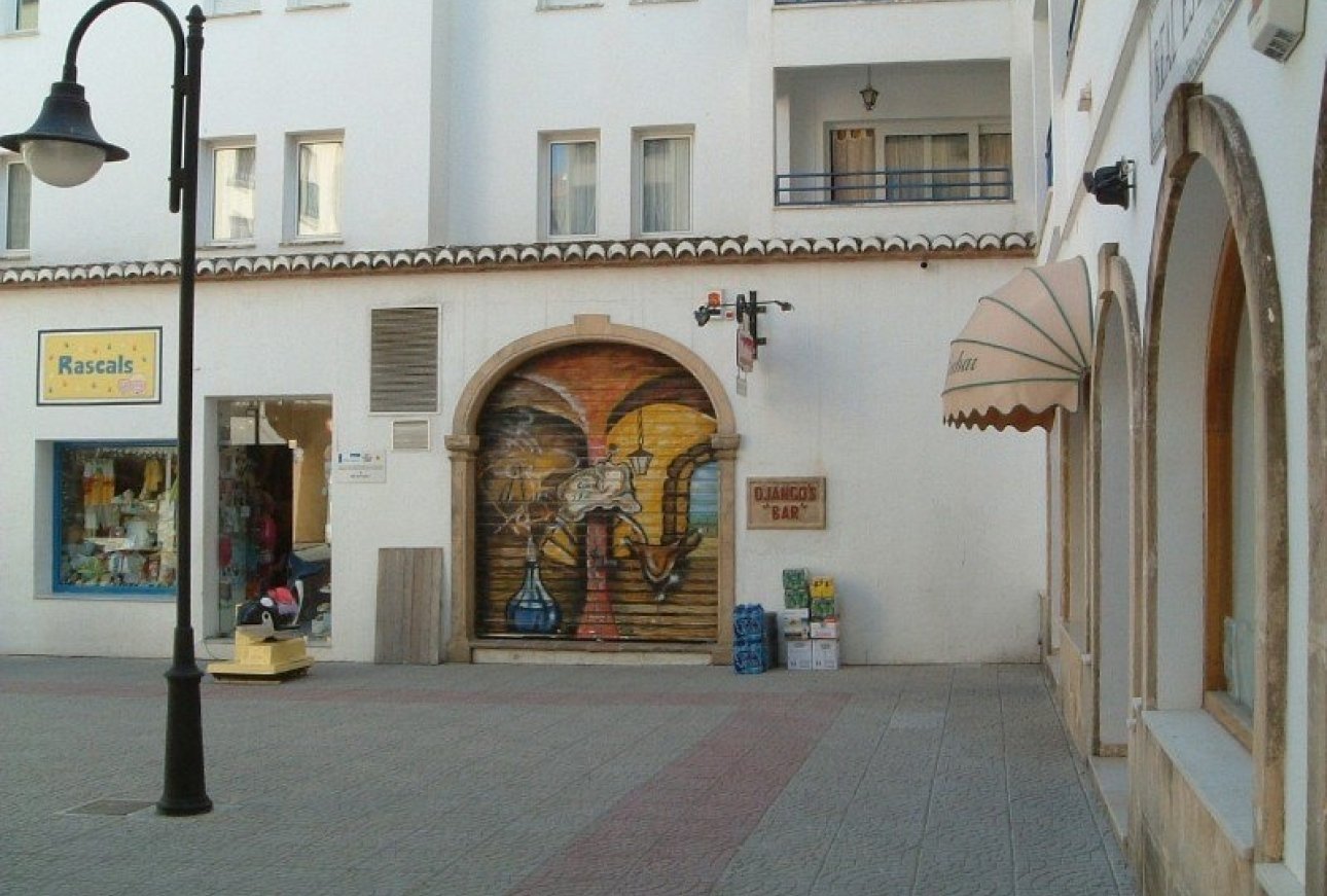Sale - Commercial Property - Moraira - Centro