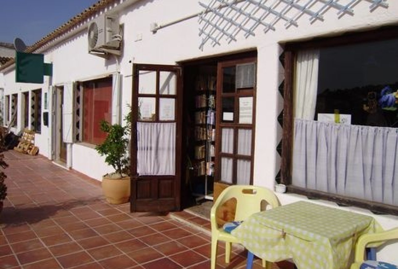 Sale - Commercial Property - Moraira
