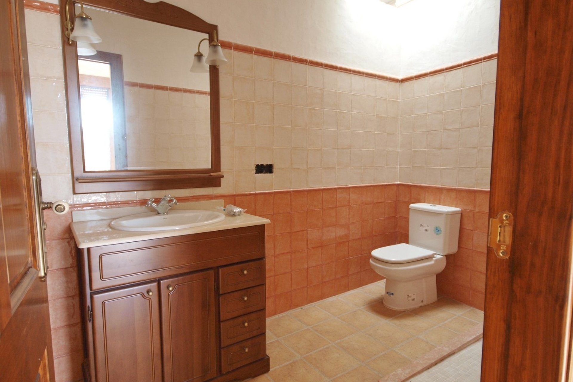 Sale - Hotel - Sagra - town centre