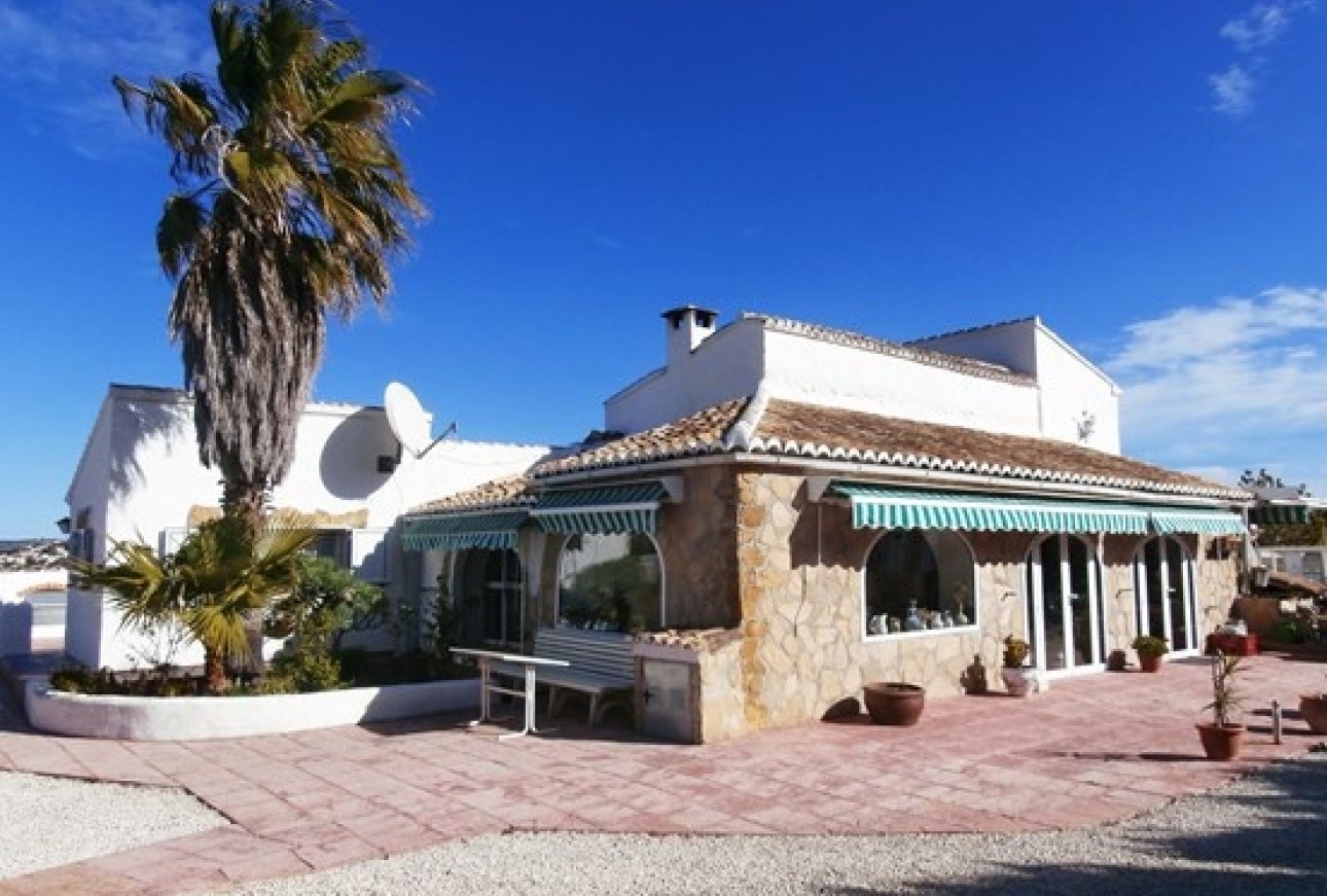 Sale - Villa - Benitachell  - Centro