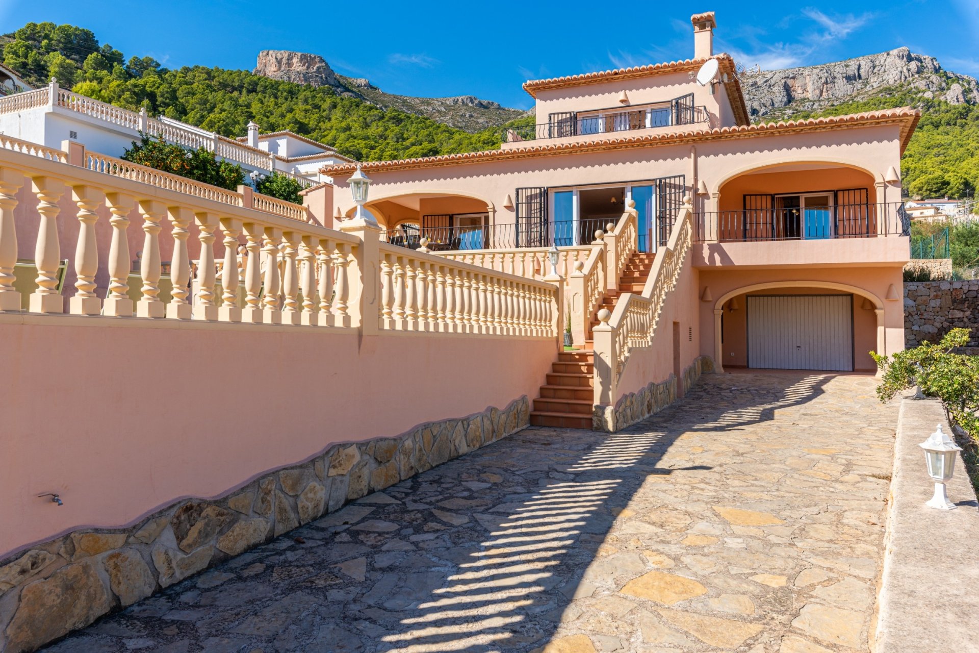 Sale - Villa - Calpe - 03710