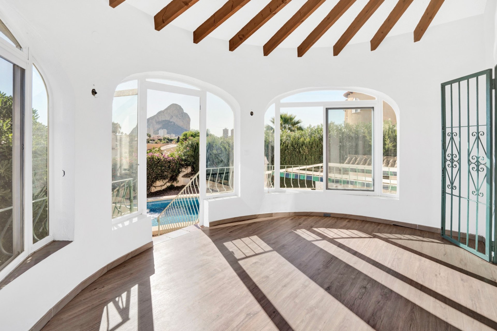 Sale - Villa - Calpe - 03710