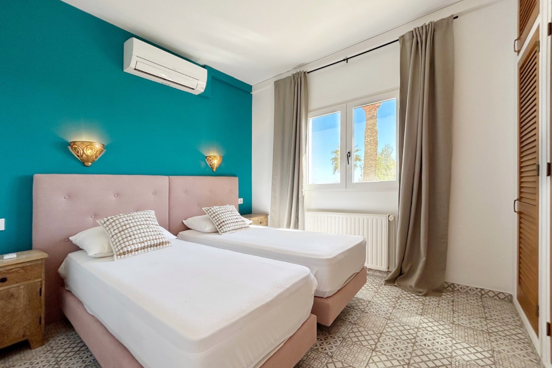 Sale - Villa - Moraira - Benimeit