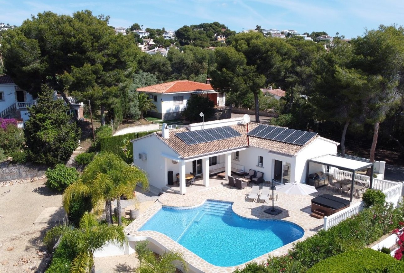 Sale - Villa - Moraira - Pinar del Advocat-Cometa