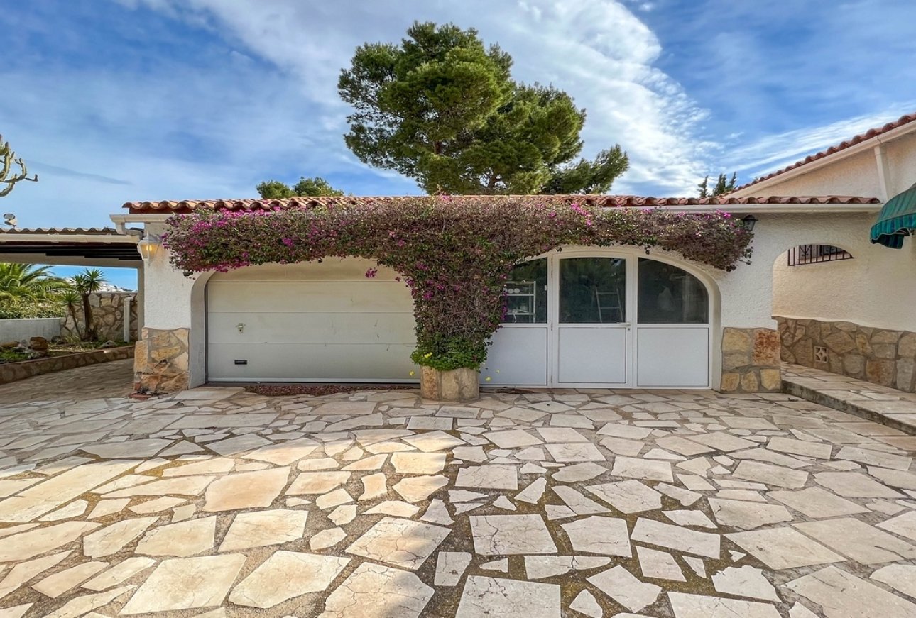 Sale - Villa - Moraira