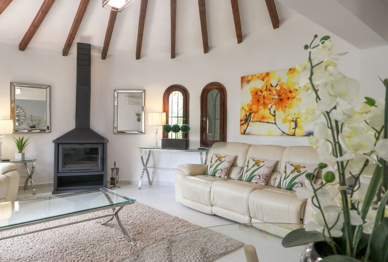 Salón principal de la propiedad en venta en San Jaime.